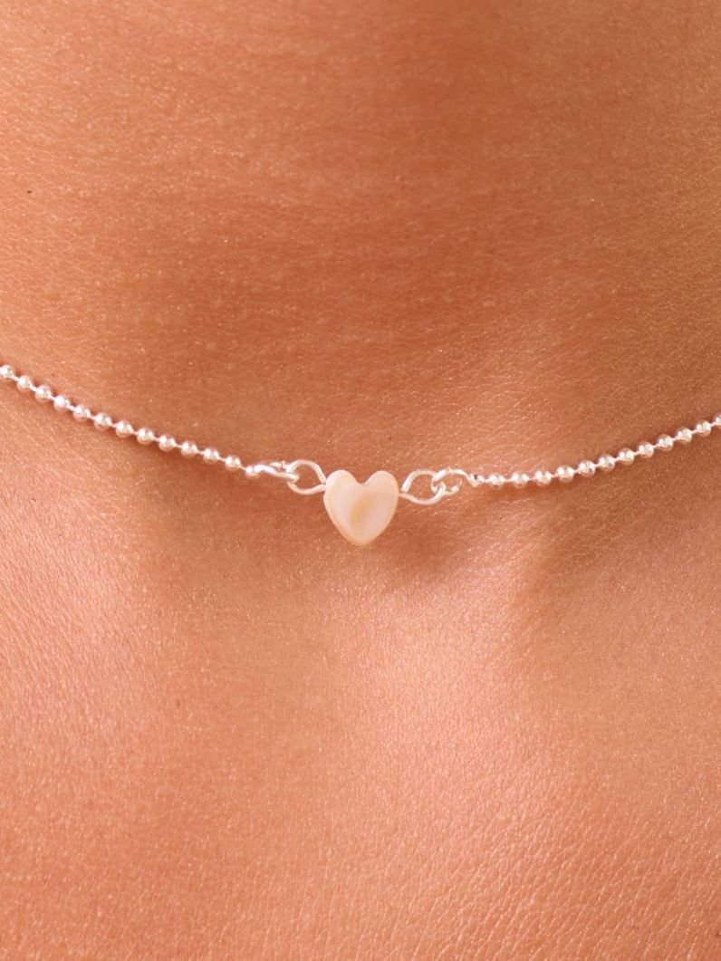Chocker | Bolinhas com coração em Madre pérola