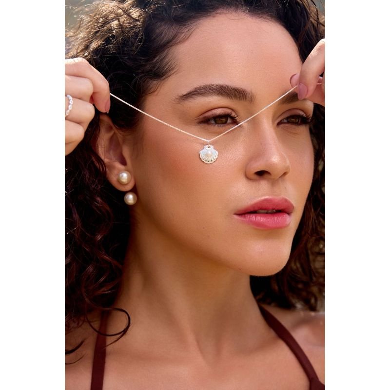 Colar concha com pérola - Semijoias Prata